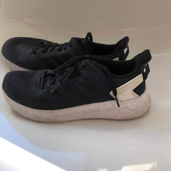 Adidas quest at ride cloud foam sneaker. 7.5 - Picture 5 of 7